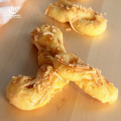 Ina Cookies Kastengels Gold Kue Kering Premium 300gram ( RAPUH ) halal thumbnail 3