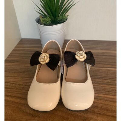 Sepatu Pesta Anak Perempuan Glossy Aksen Pita dan Bunga thumbnail 3