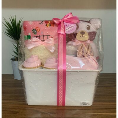 Parcel Box / Paket hadiah newborn / Hampers Bayi Perempuan