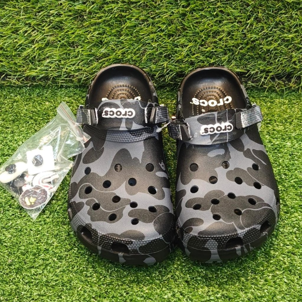 Sandal Classic Clog Minecraft Edition - Empuk, keren, dapet bonus Jibbitz